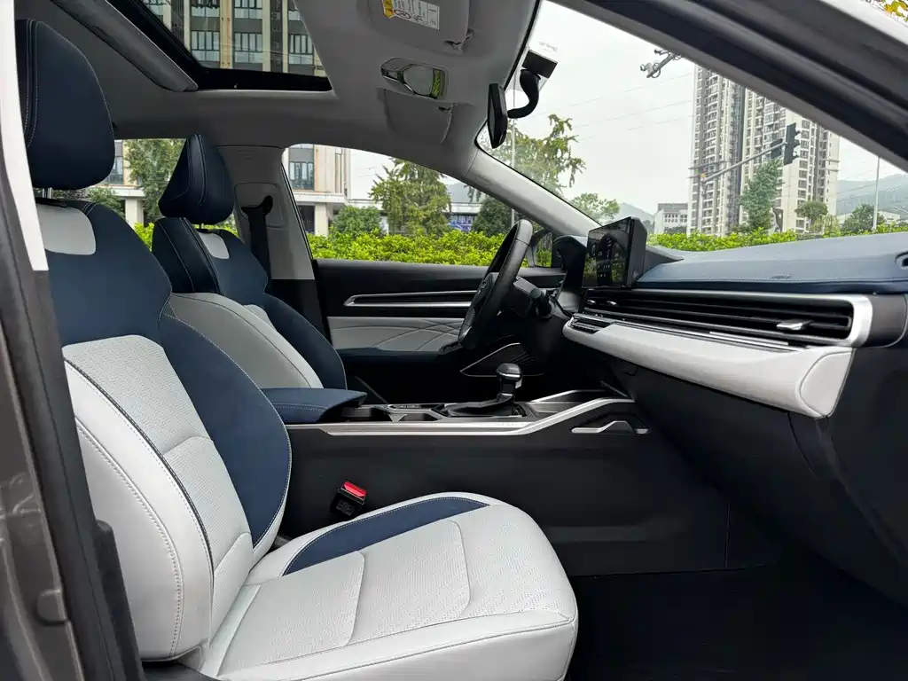 Geely Emgrand — миниатюра 10