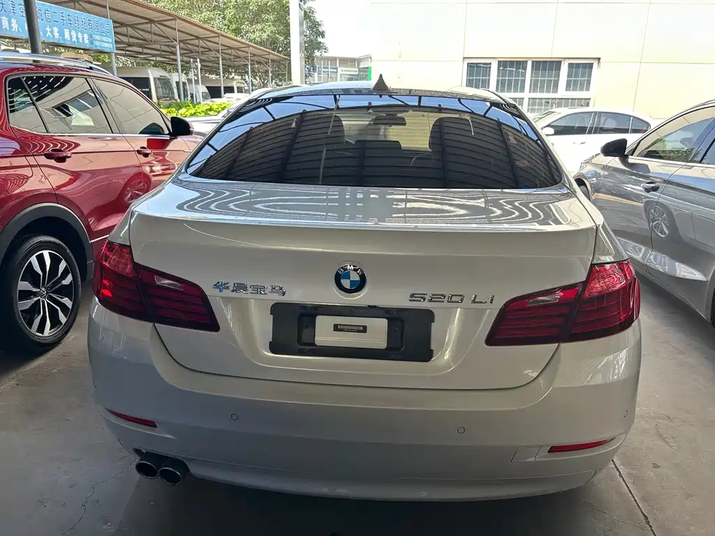 BMW 5 Series — миниатюра 3