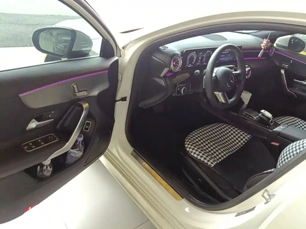 Mercedes-Benz A-Class — миниатюра 16