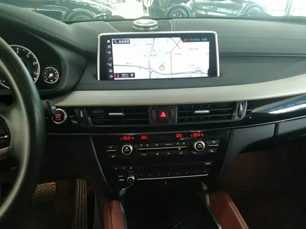 BMW X6 — миниатюра 13