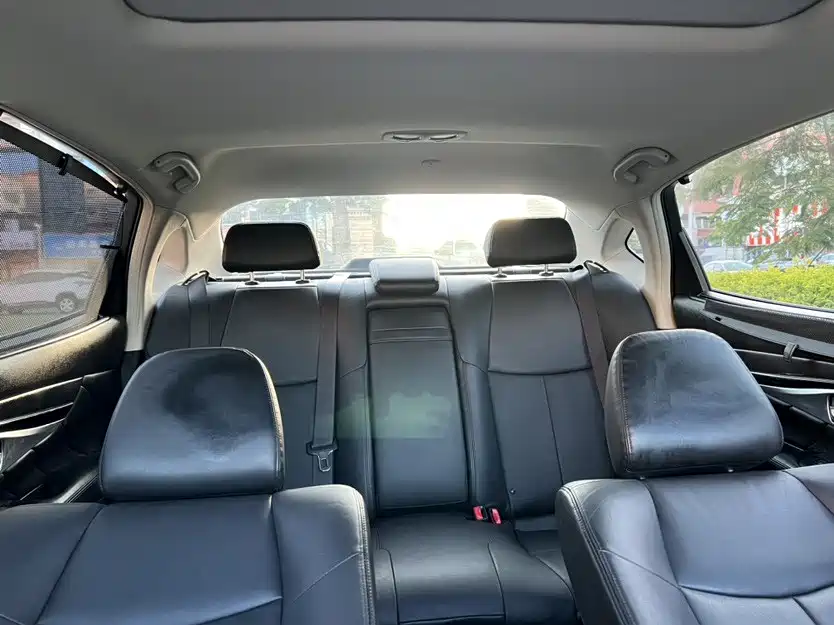 Infiniti Q70 — миниатюра 17