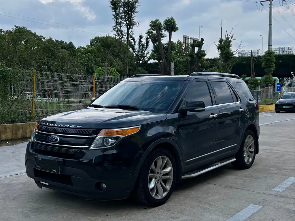 Ford Explorer (Import) 2015