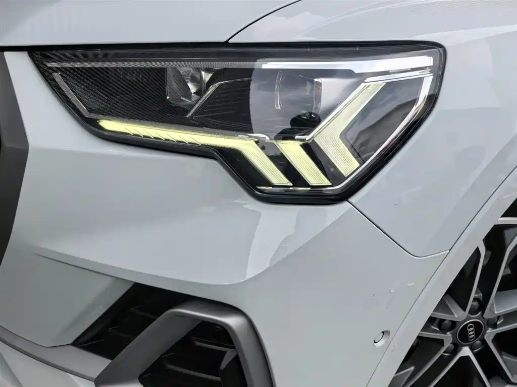 Audi Q3 — фотографии объявления, Фото 12
