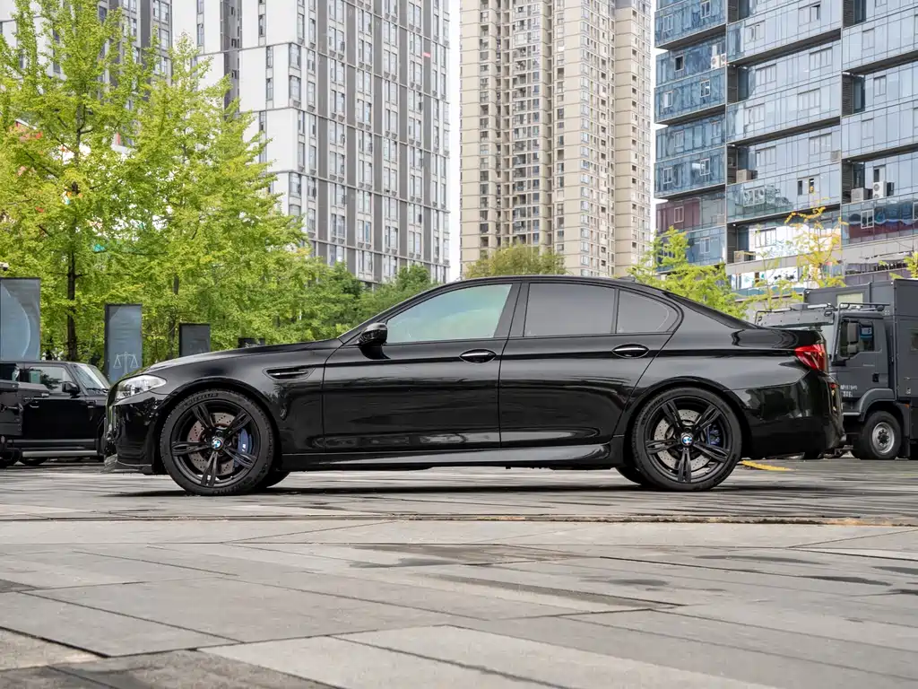 BMW M5