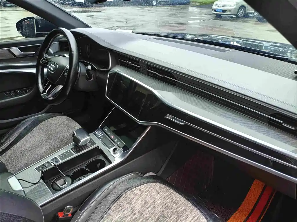 Audi A6L 2020 40 TFSI Luxury