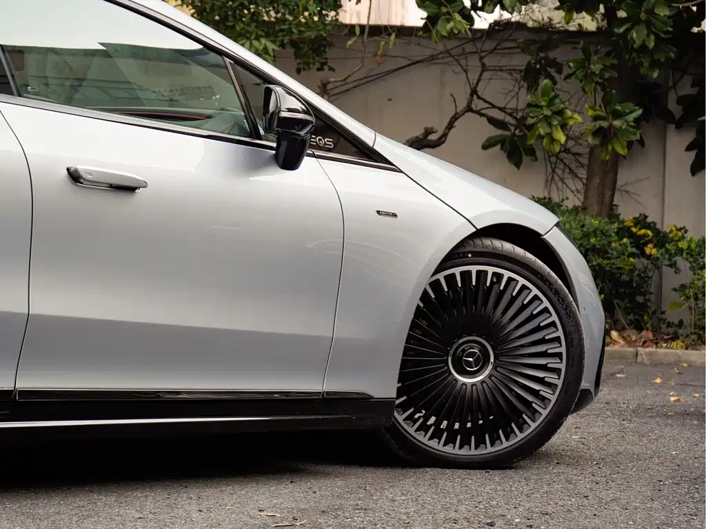 MERCEDES-BENZ EQS AMG