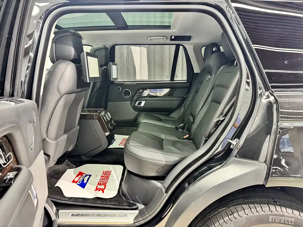 Land Rover Range Rover — миниатюра 8