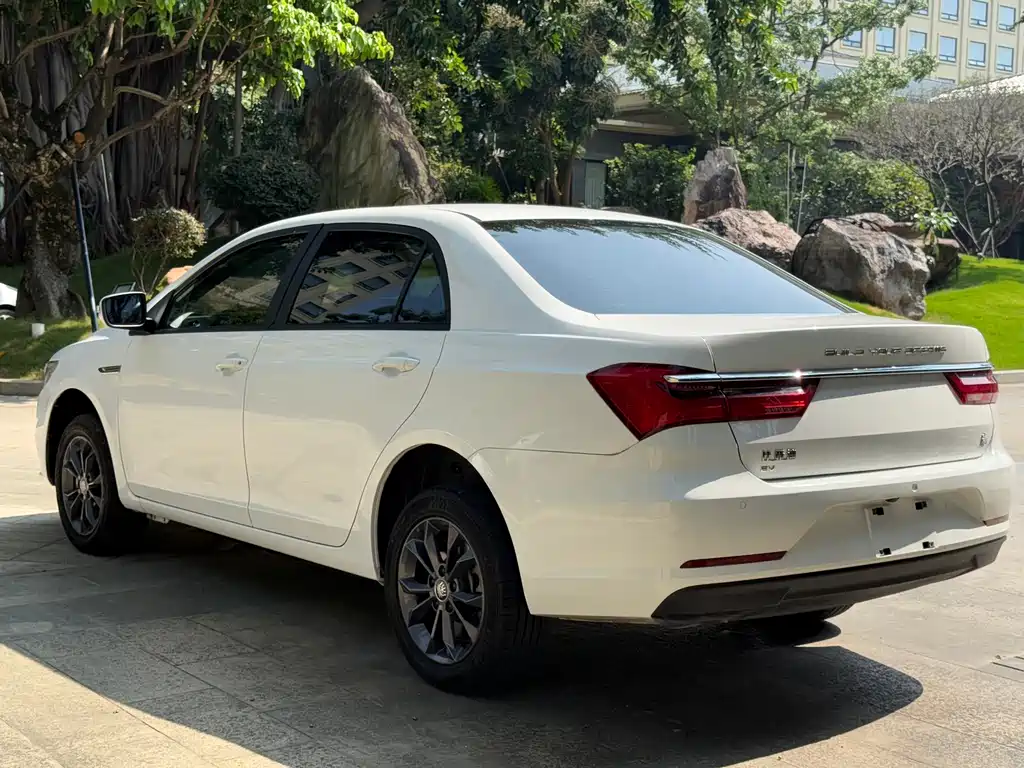 BYD Qin NEV — миниатюра 9