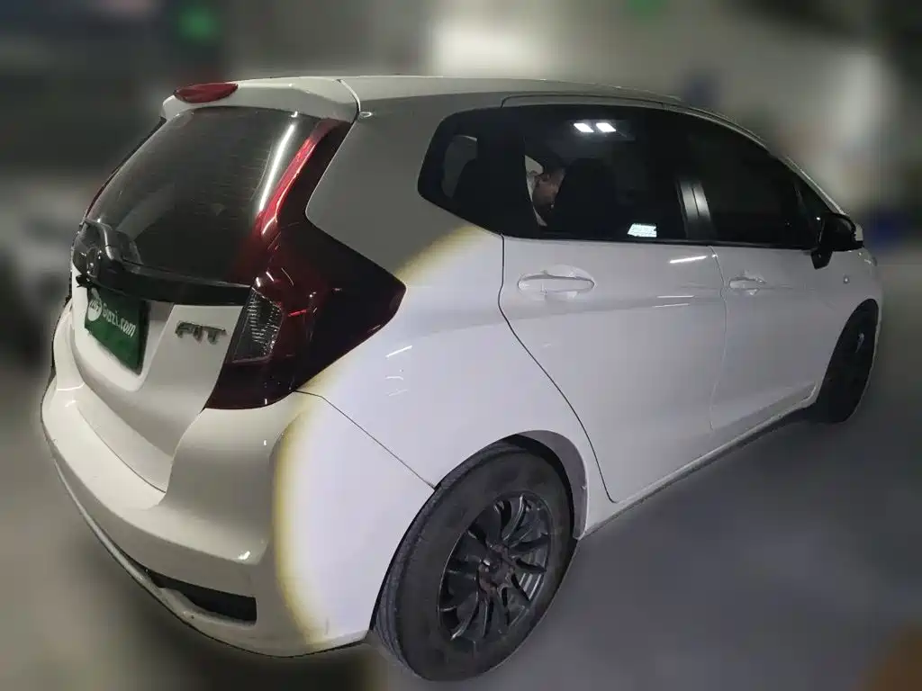 Honda Fit — миниатюра 5