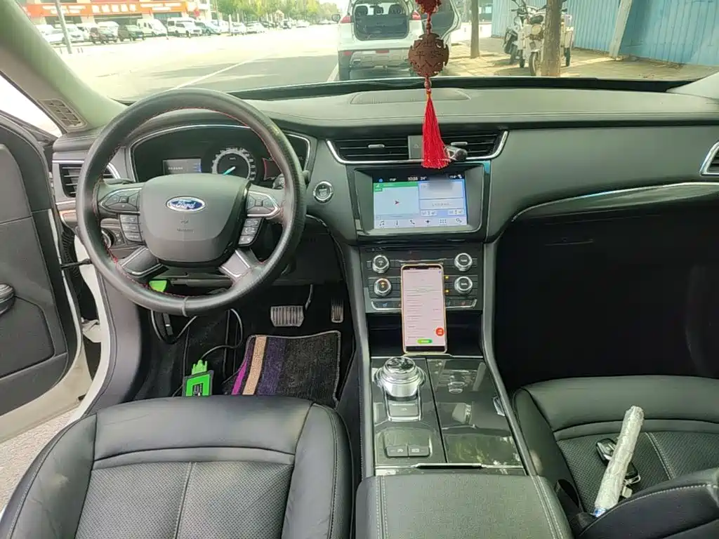Ford Taurus — миниатюра 10
