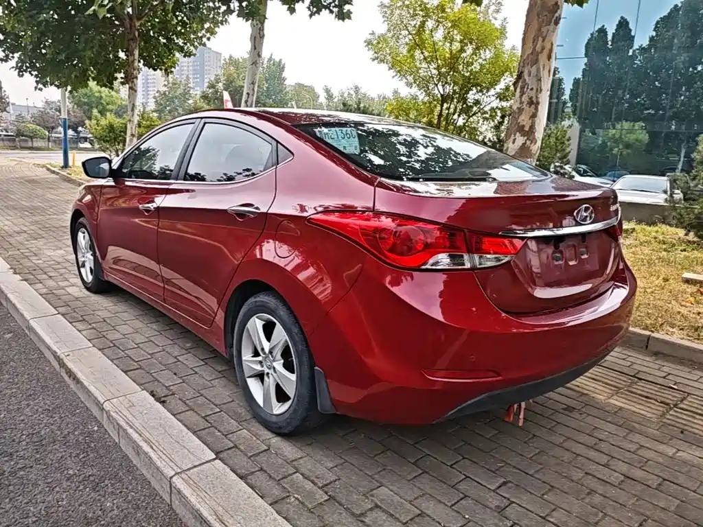 Hyundai Elantra Langdong — миниатюра 5