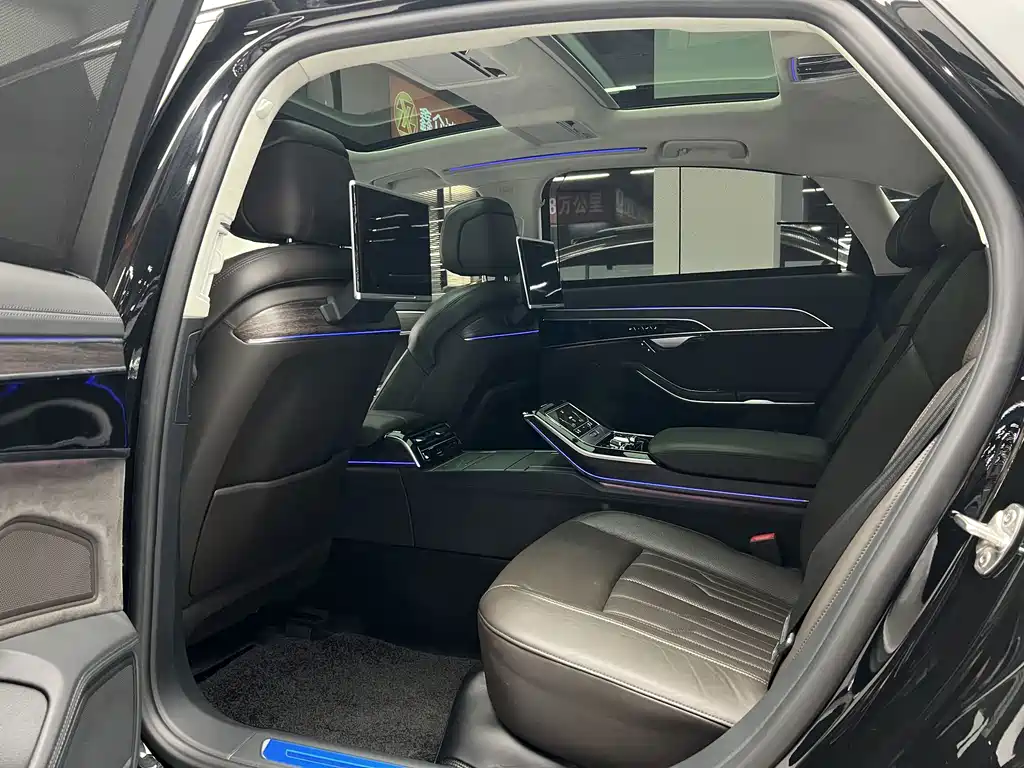 Audi A8 — миниатюра 6