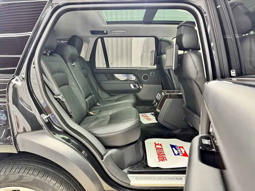 Land Rover Range Rover — миниатюра 19