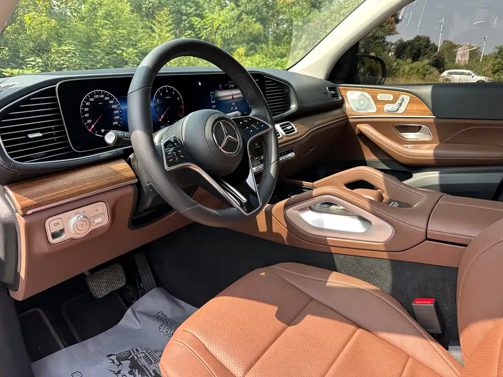 Mercedes-Benz GLE (Import) — миниатюра 6