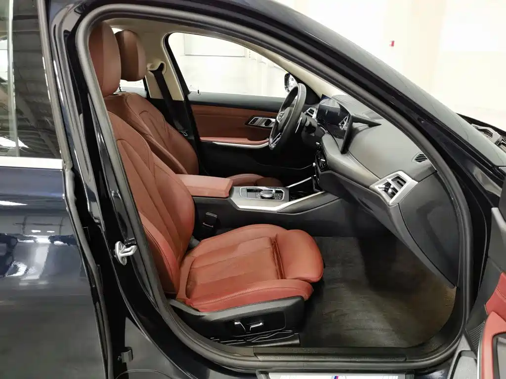 BMW 3 Series — миниатюра 23