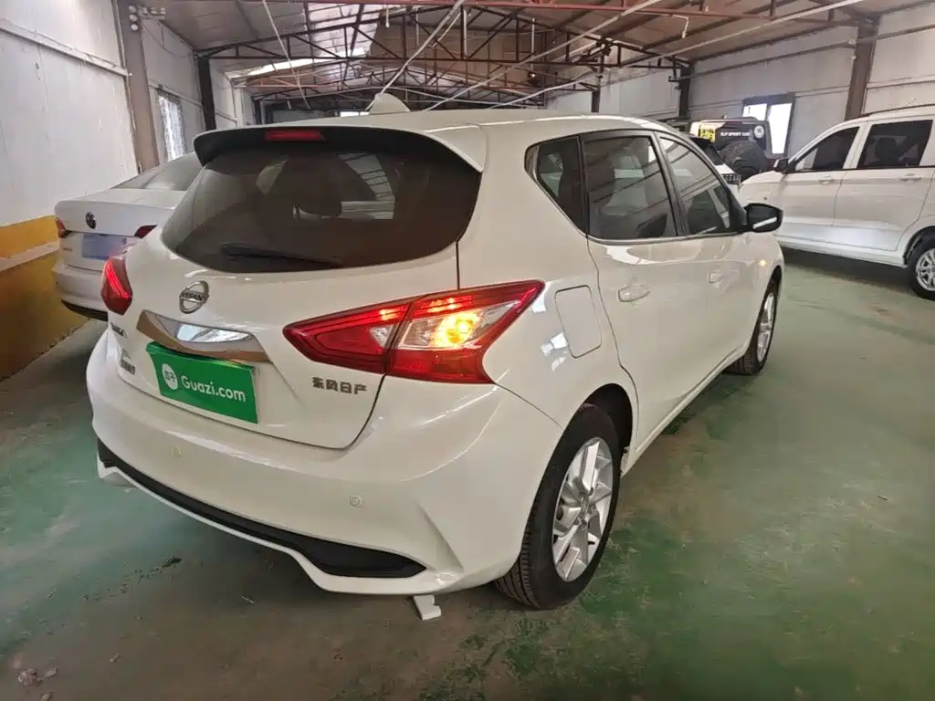Nissan Tiida — миниатюра 5