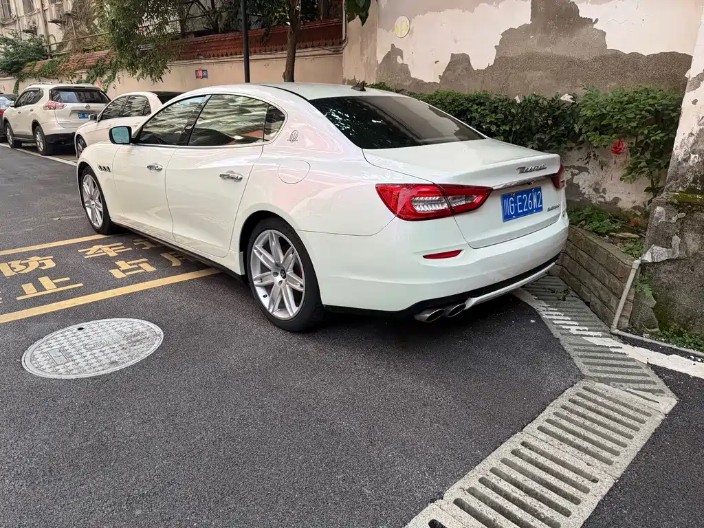 Maserati Quattroporte — миниатюра 7
