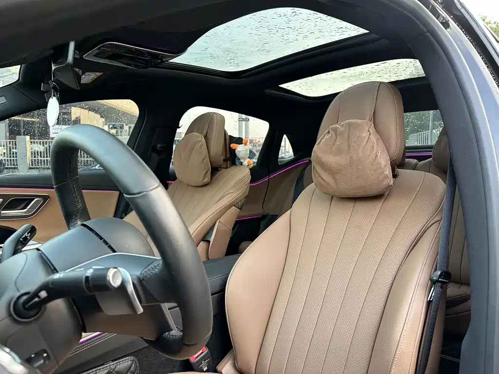 Mercedes-Benz E-Class — миниатюра 11