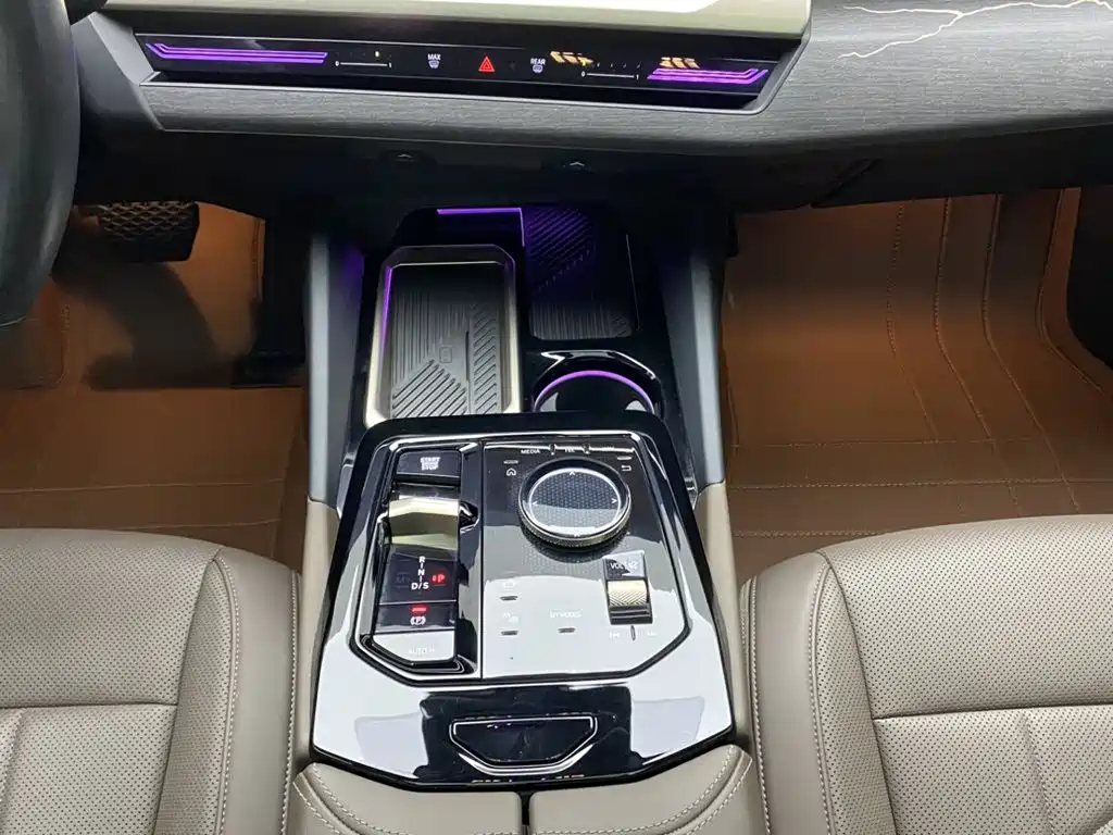 BMW 5 Series — миниатюра 20