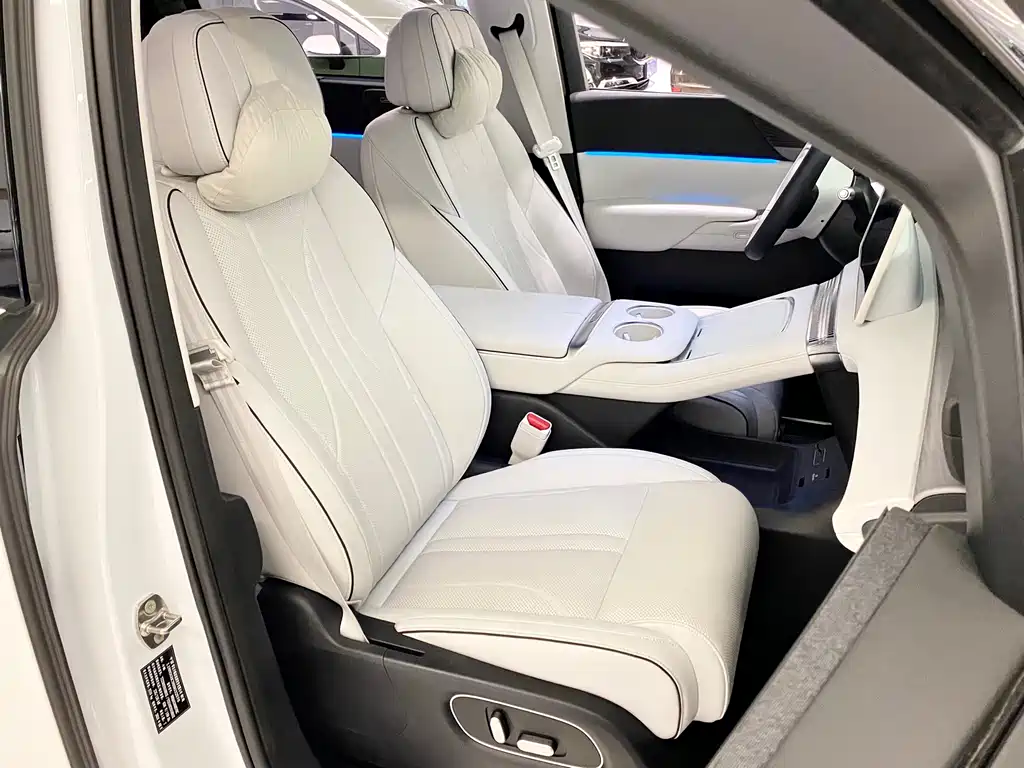 XPeng X9 — миниатюра 15