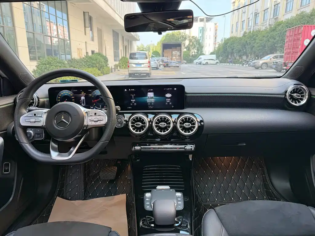 Mercedes-Benz A-Class — миниатюра 14