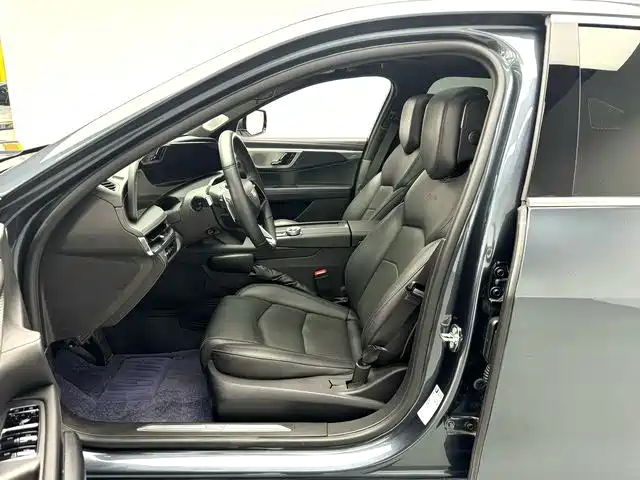 Cadillac CT6 — миниатюра 5
