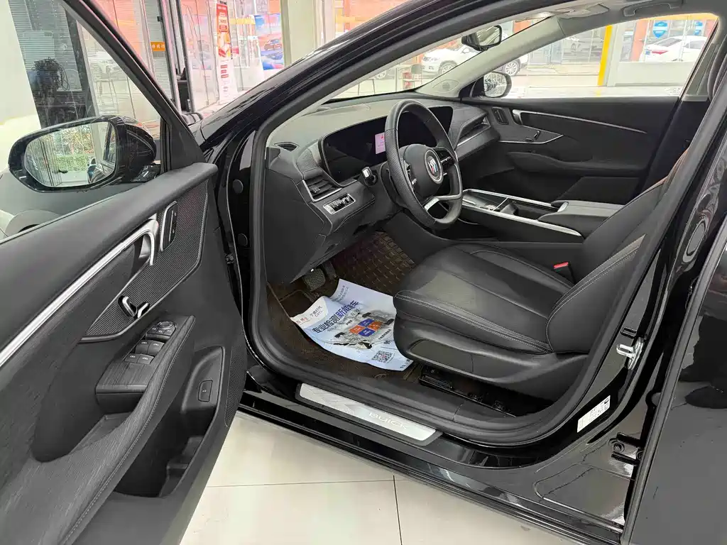 Buick LaCrosse — миниатюра 7