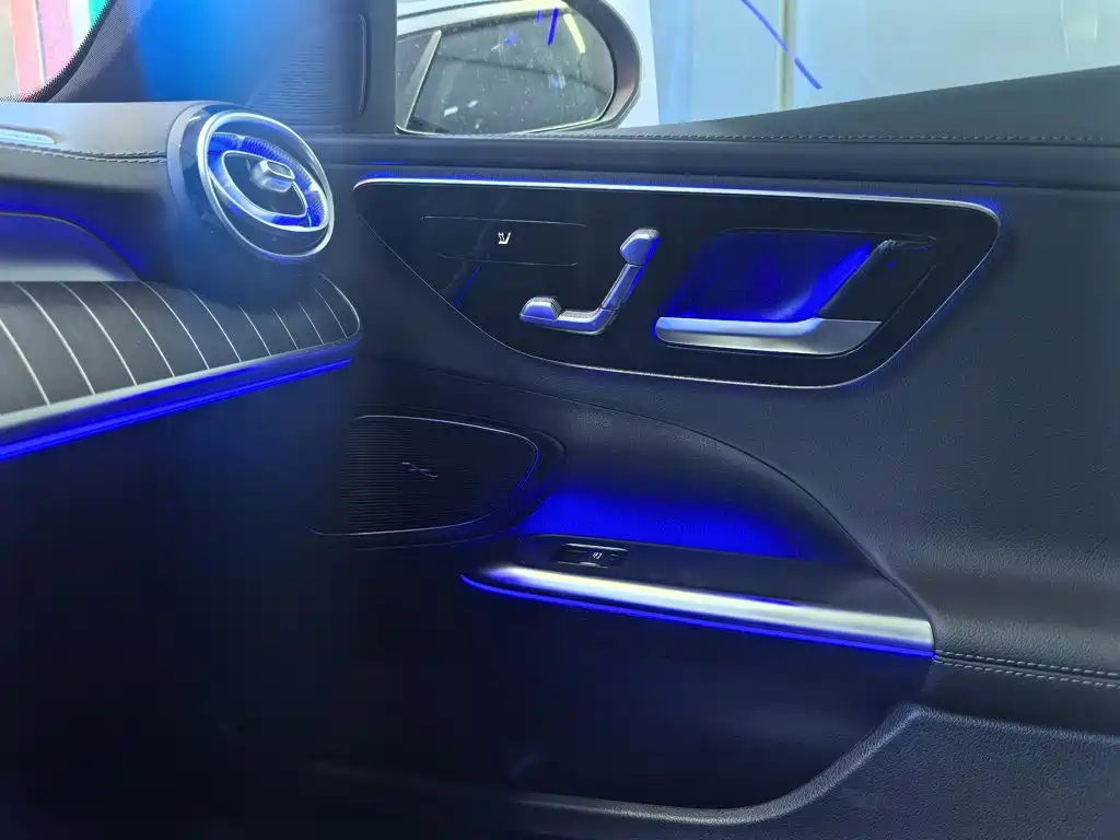 Mercedes-Benz C-Class — миниатюра 19