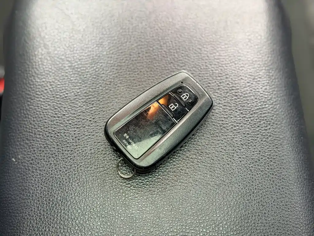 Toyota RAV4 — миниатюра 14