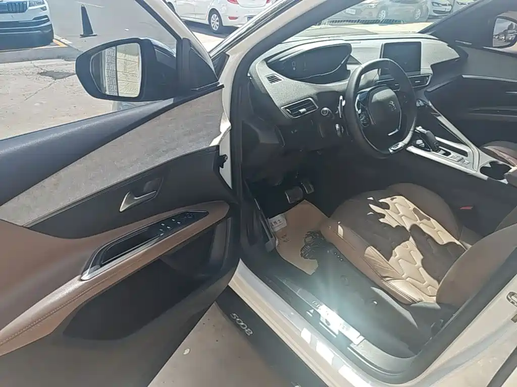 Peugeot 5008 — миниатюра 16