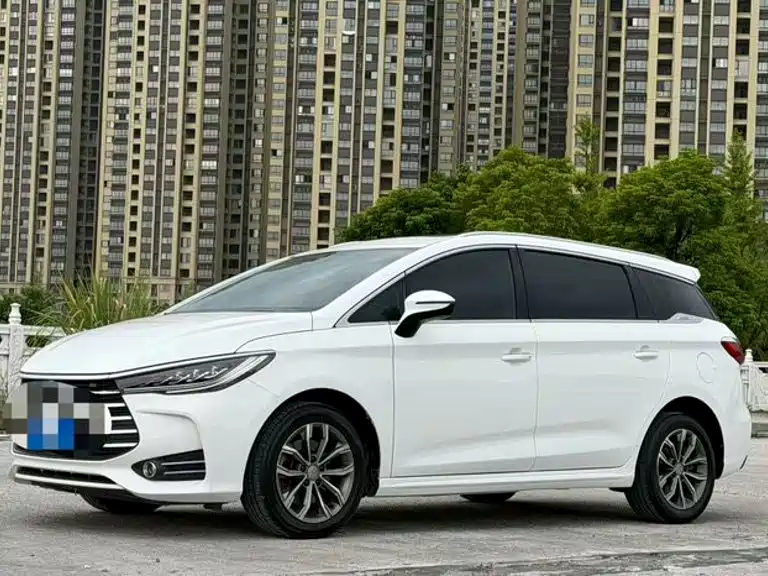 BYD MAX — миниатюра 2