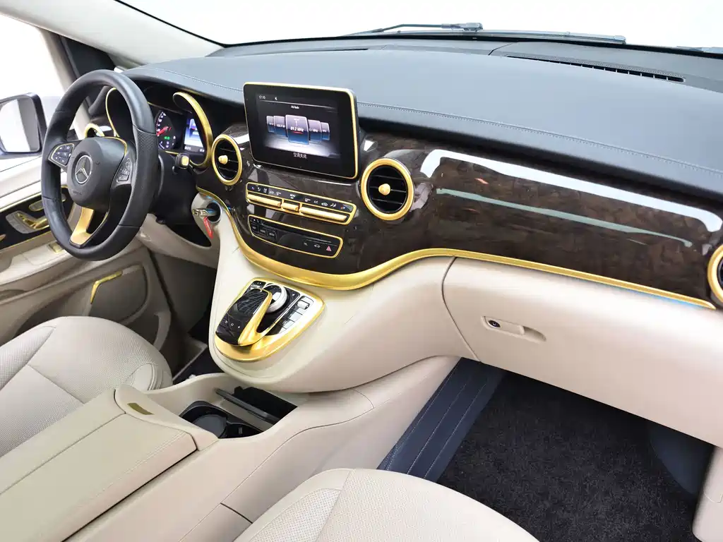 Mercedes-Benz V-Class — миниатюра 16