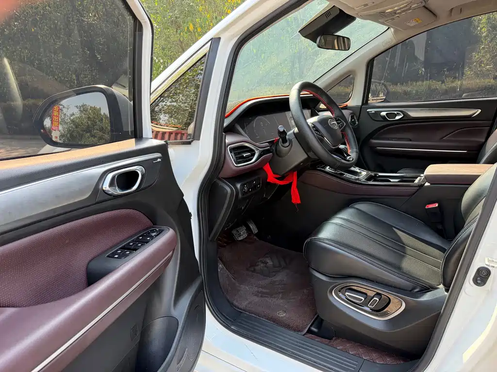 GAC Motor Trumpchi M6 — миниатюра 7