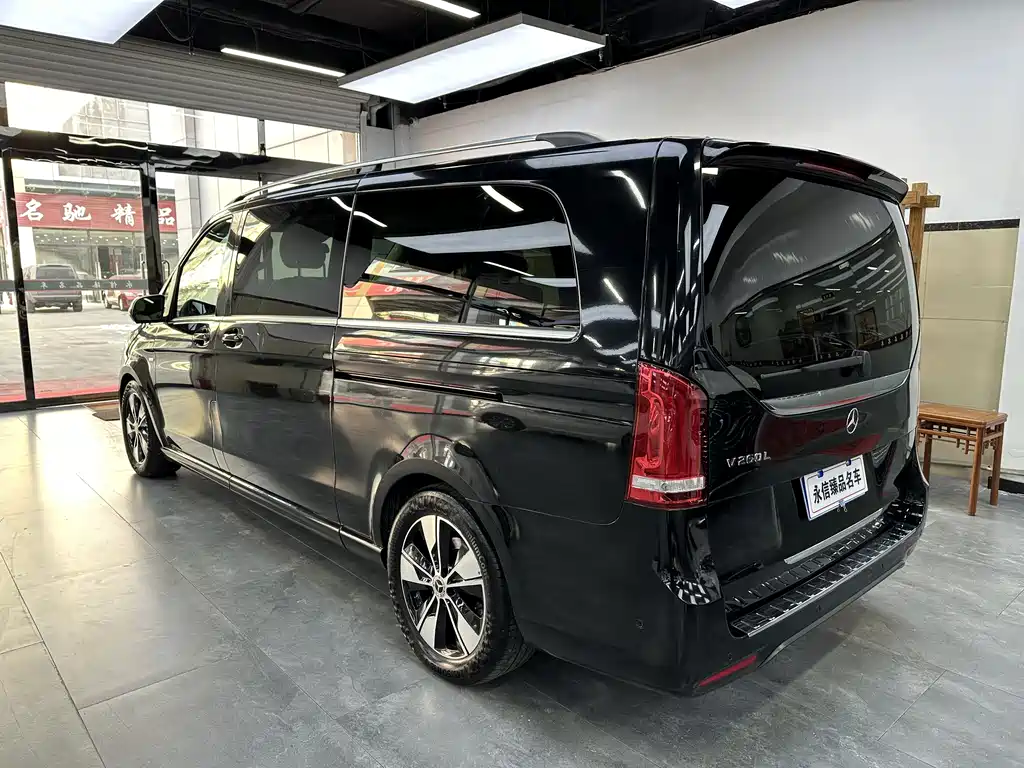 MERCEDES-BENZ V CLASS