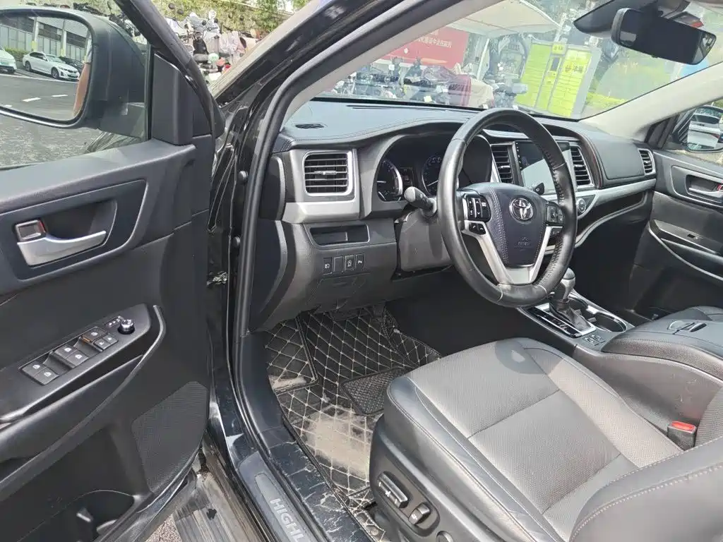 Toyota Highlander — миниатюра 17