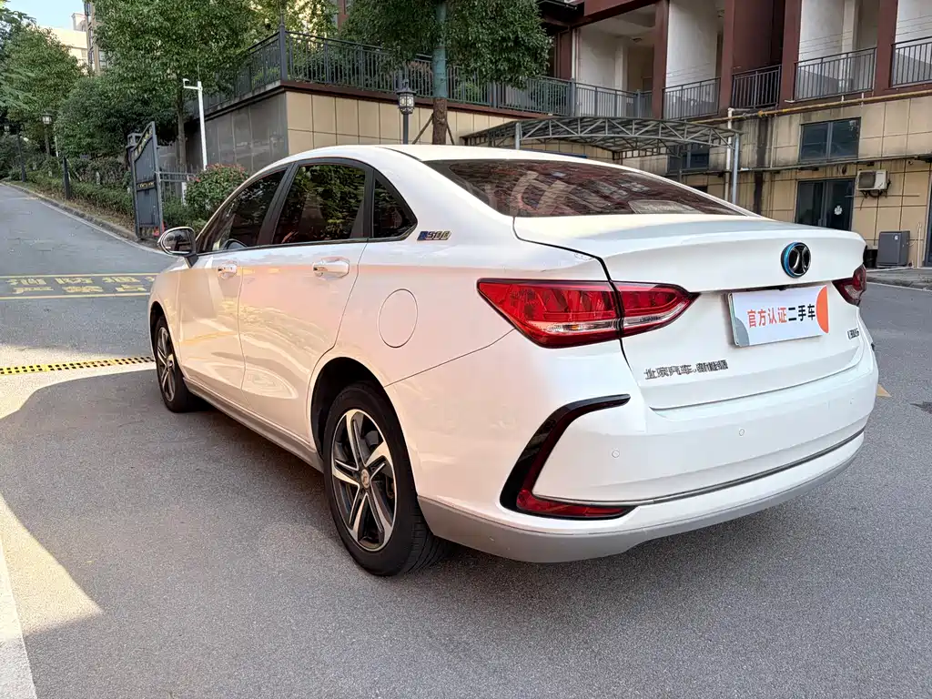 BAIC EU5 — миниатюра 9