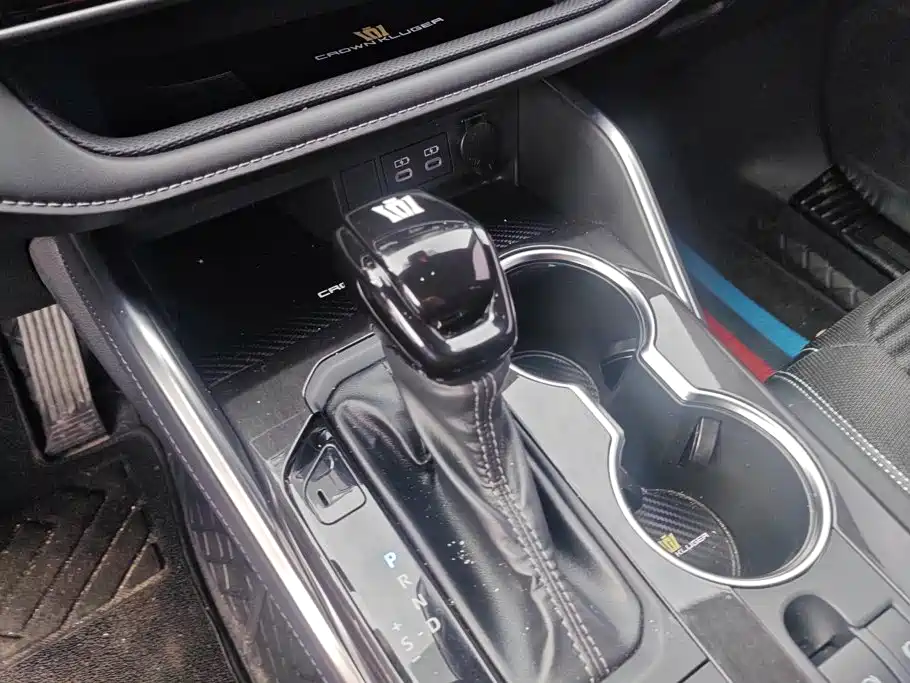 Toyota Crown Kluger — миниатюра 16