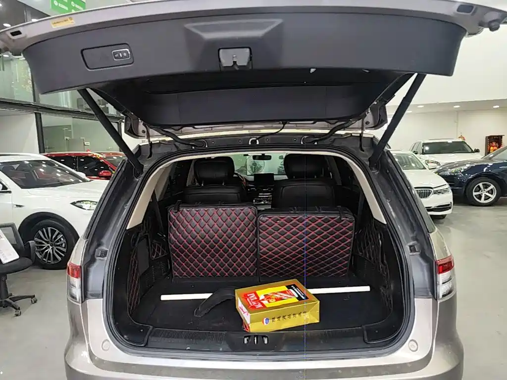 Lincoln Aviator (Import) — миниатюра 19