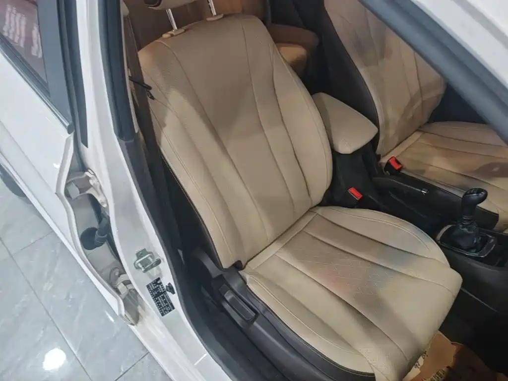 Baojun 310W — миниатюра 25