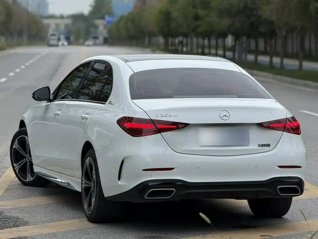 Mercedes-Benz C-Class — миниатюра 13