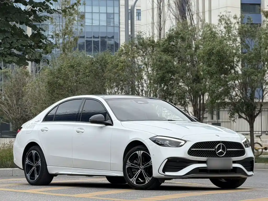 Mercedes-Benz C-Class — миниатюра 11