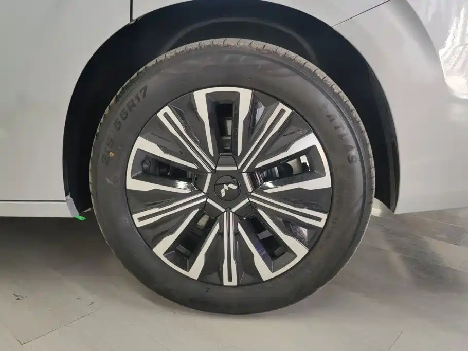 Wuling Звездный свет 730 Новая энергия — миниатюра 6