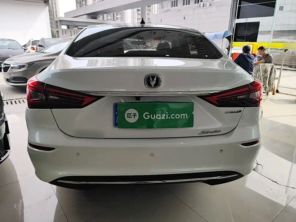 Changan Eado — миниатюра 6