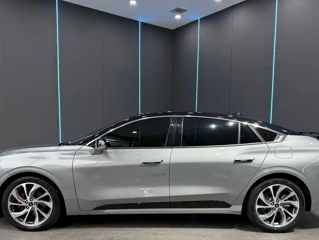 Ford Mondeo — миниатюра 4