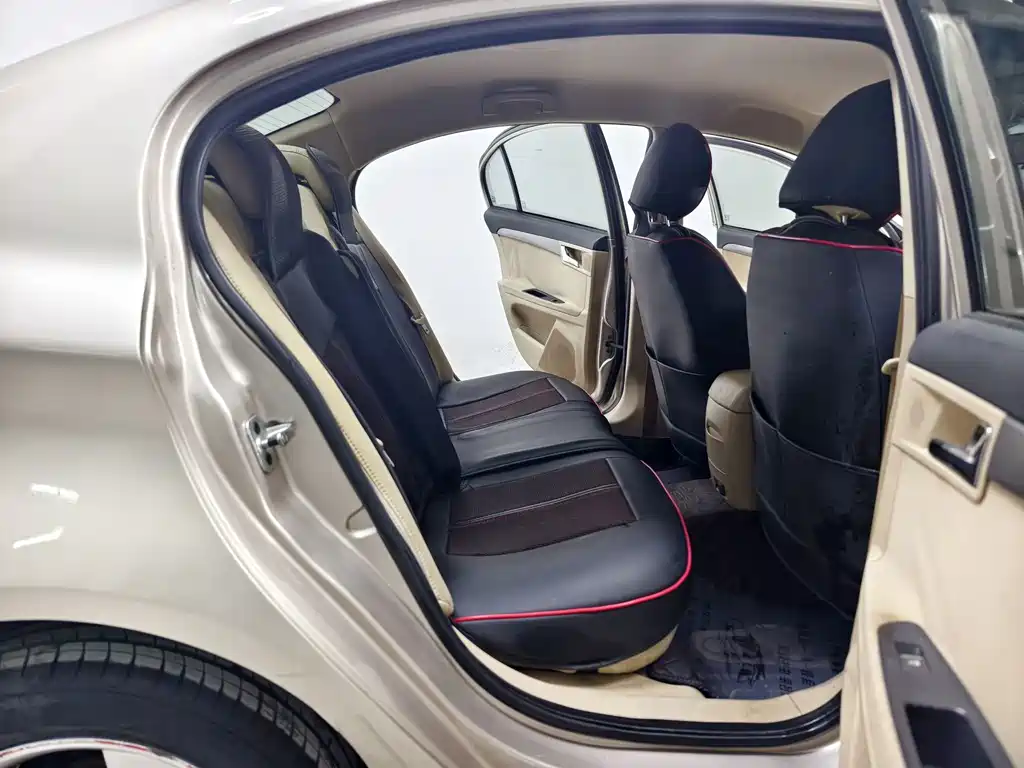 Roewe 350 — миниатюра 15