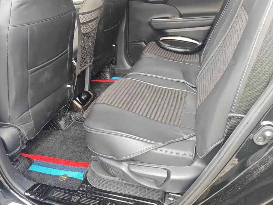 Toyota Crown Kluger — миниатюра 11