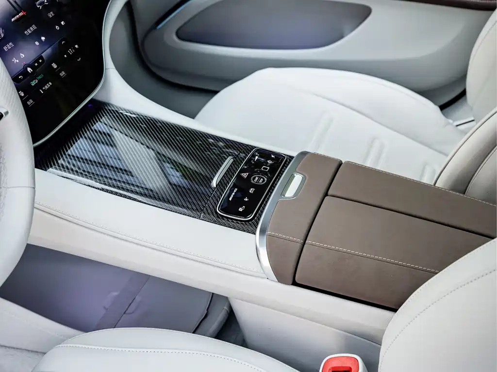 Mercedes-Benz EQS AMG — миниатюра 11