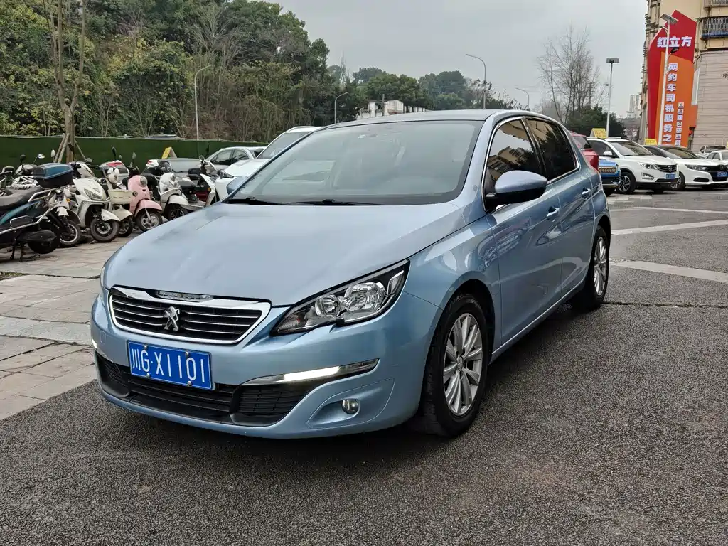 PEUGEOT 308S