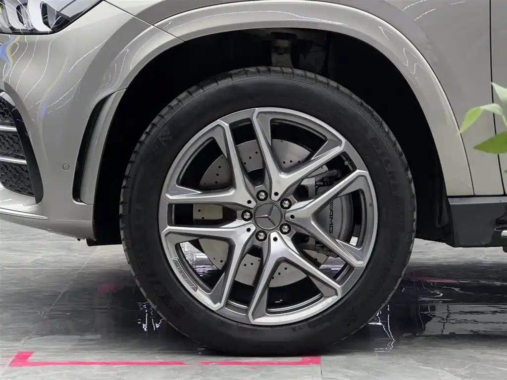 MERCEDES-BENZ GLE AMG