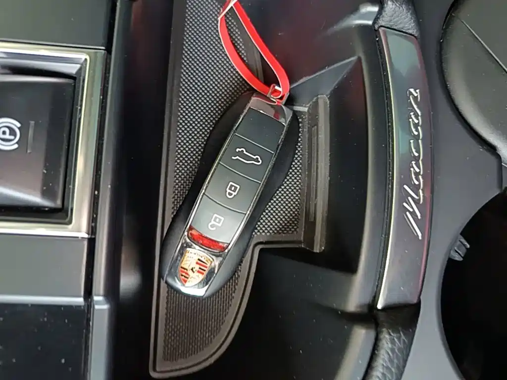 Porsche Macan — миниатюра 9